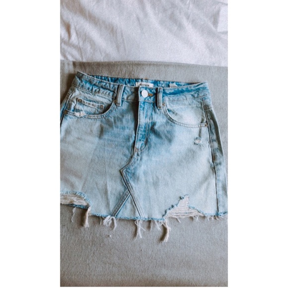 NEW JEANS SKIRT - Picture 2 of 3
